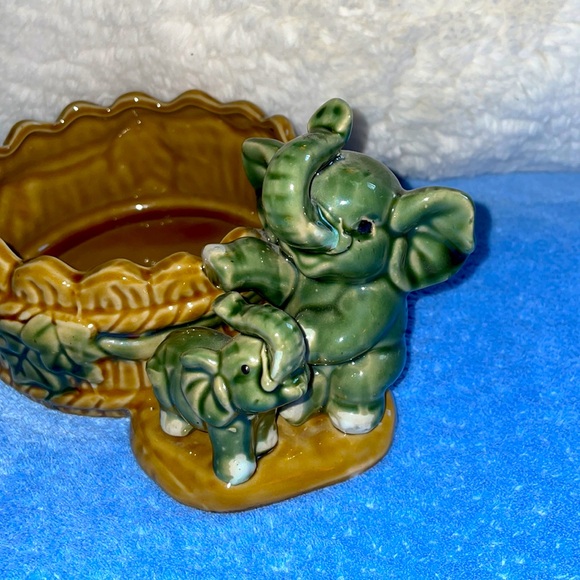 Vintage 1960’s Mama & Baby Elephant Ceramic Candy Dish. Green & Gold. - Picture 3 of 6